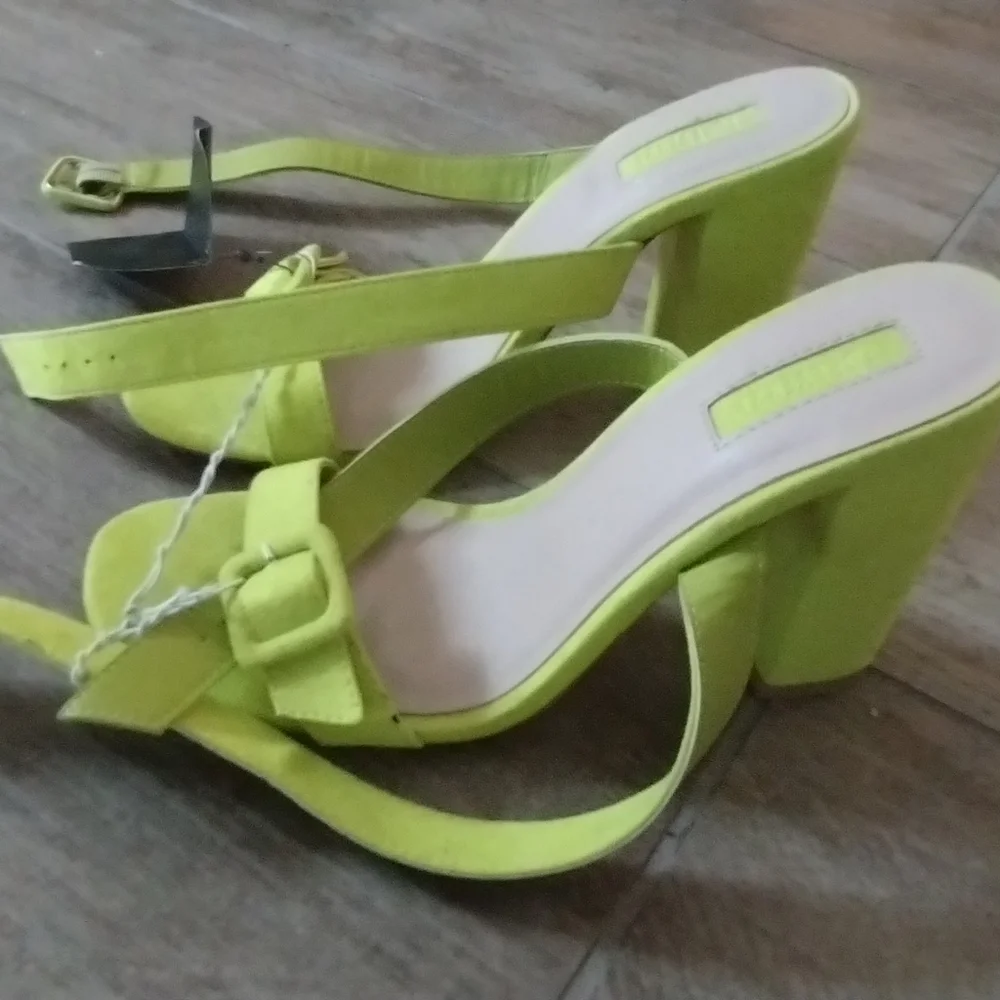 NWT forever 21 women's heels size 7 - Picture 3 of 3